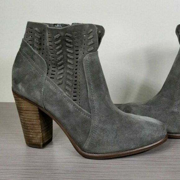 Vince Camuto Fenyia Bootie, Grey Suede, Womens Size 9 & 9.5 - Picture 7 of 10